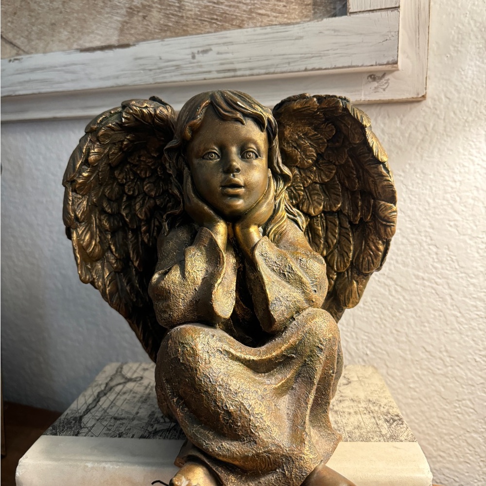 Antique Gold Angel Figurine
Statue Cherub Shelfsitter Shelf
Sitter 8.5"× 9°